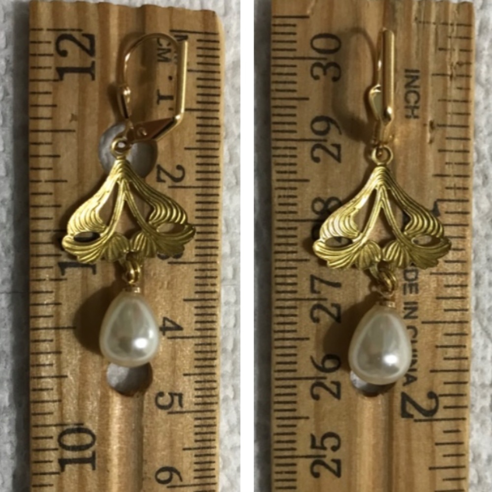 Crimson Peak Edith Cushing Gothic Gold Butterfly Pearl Earring Handmade Replicas - Picture 11 of 13